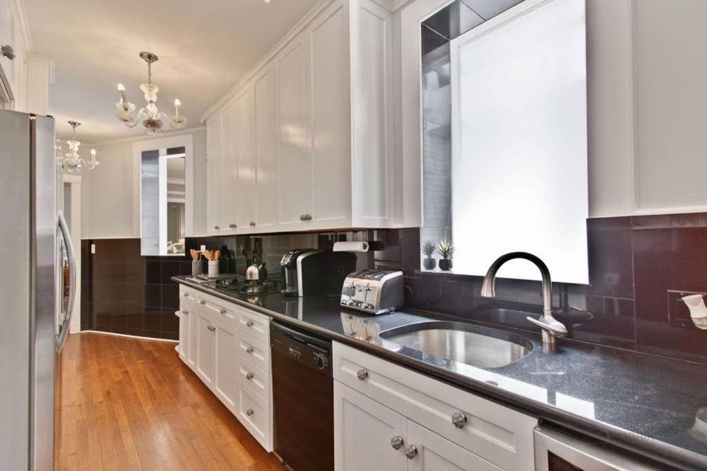 Historic Luxury Townhouse In Downtown Chicago Villa Bagian luar foto